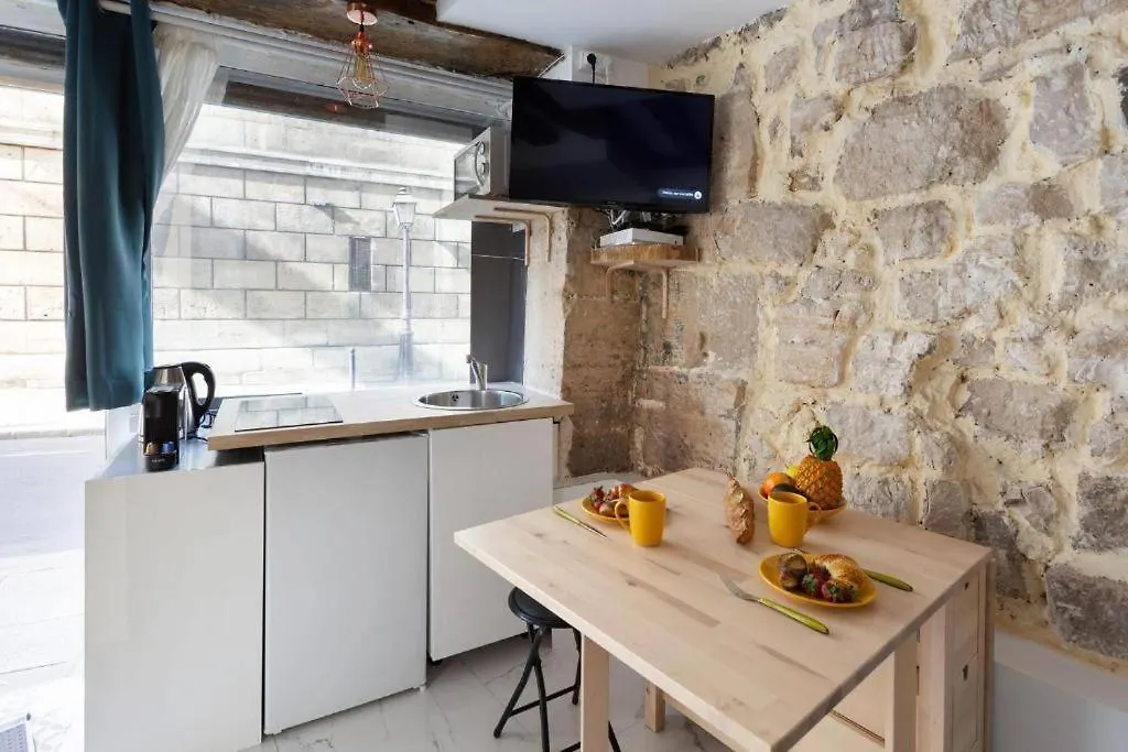 Cozy Boutique Apartment In The Heart Of Paris Frankrike